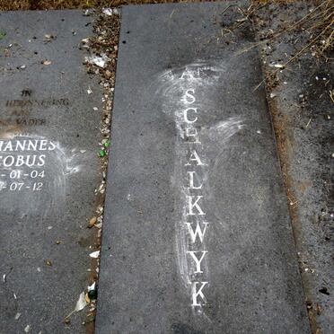 SCHALKWYK Johannes Jacobus, van 1913-1986 & Johanna Adriana 1907-1960_1