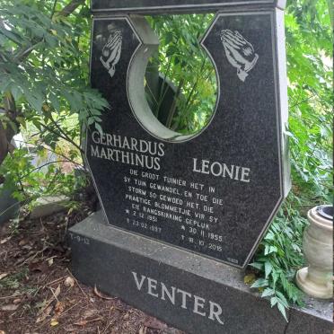 VENTER Gerhardus Marthinus 1951-1997 & Leonie 1955-2015
