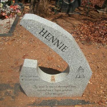 LOUWRENS Hennie 1945-2001