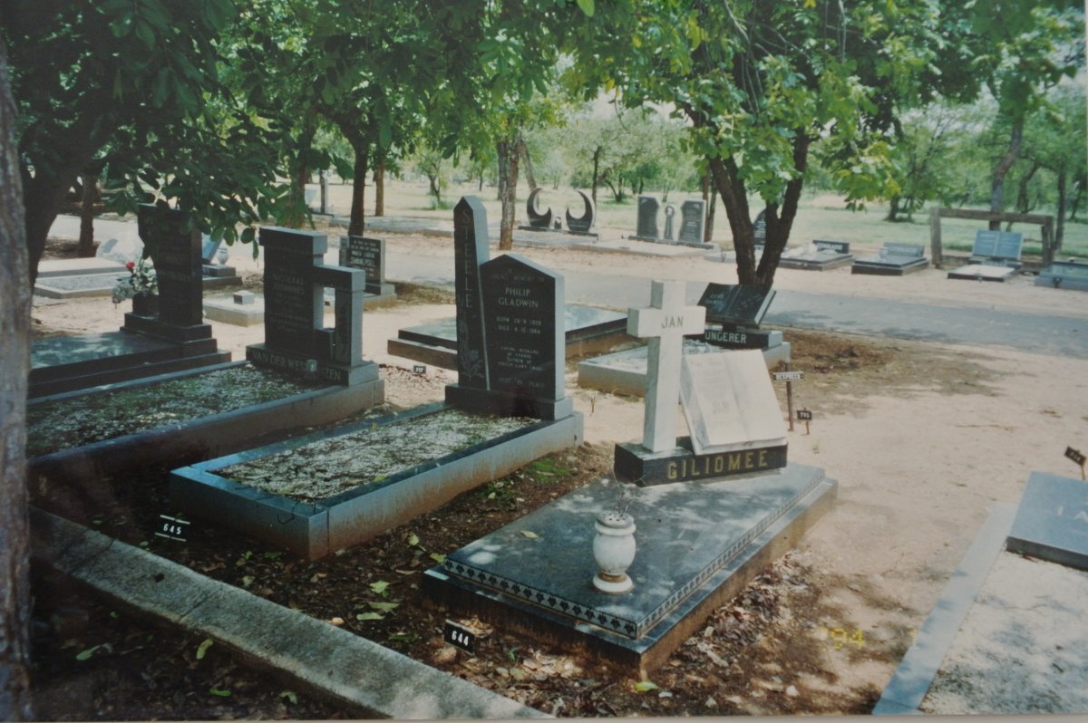 STEELE Philip Gladwin 1928-1984