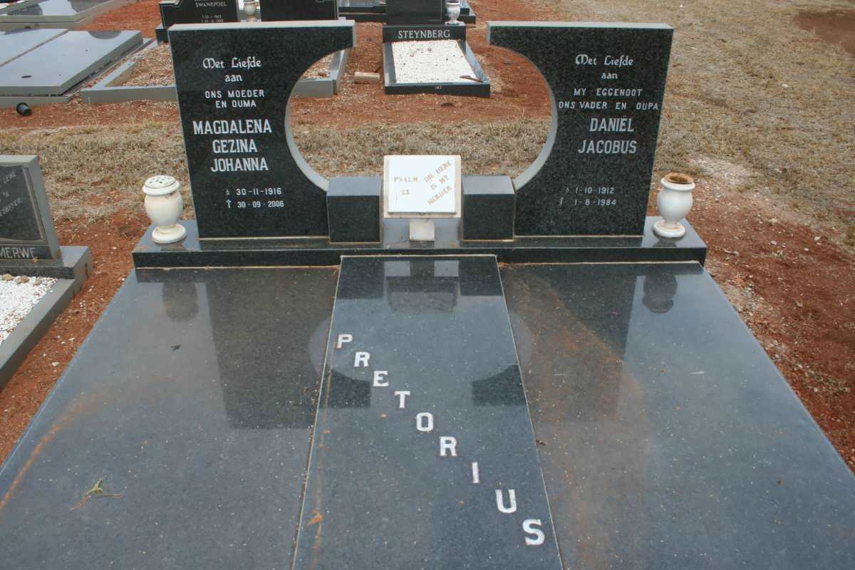 PRETORIUS Daniel Jacobus 1912-1984 & Magdalena Gezina Johanna 1918-2000