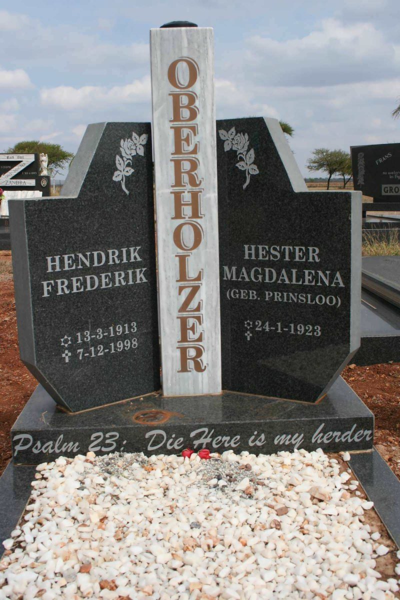 OBERHOLZER Hendrik Frederik 1913-1998 & Hester Magdalena PRINSLOO 1923-