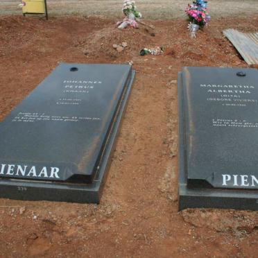 PIENAAR Johannes Petrus 1925-1999 &amp; Margaretha Albertha VIVIERS 1940-