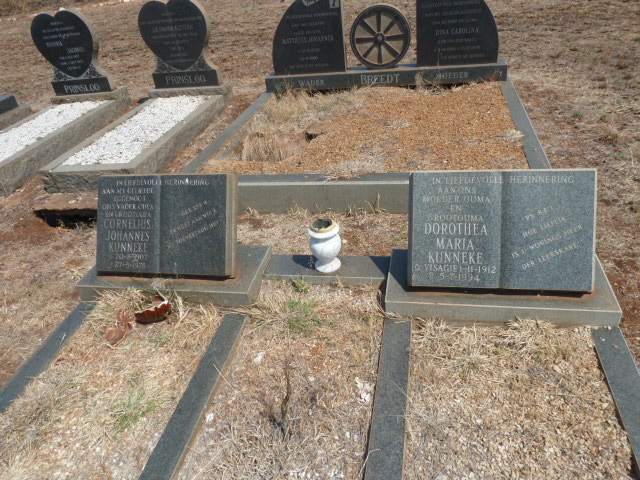 KUNNEKE Cornelius Johannes 1907-1978 & Dorothea Maria VISAGIE 1912-1994