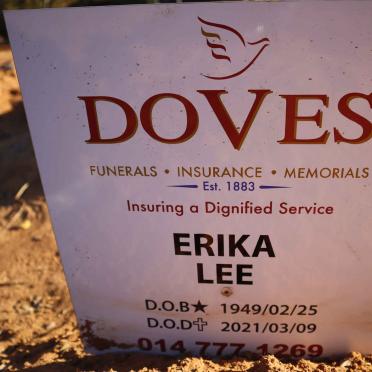 LEE Erika 1949-2021