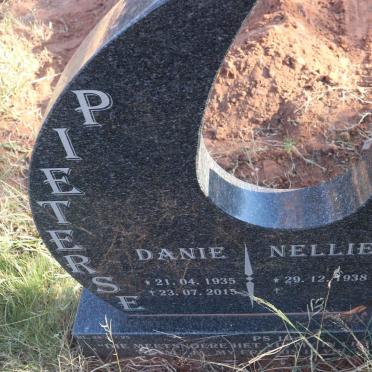 PIETERSE Danie 1935-2015 &amp; Nellie 1938-