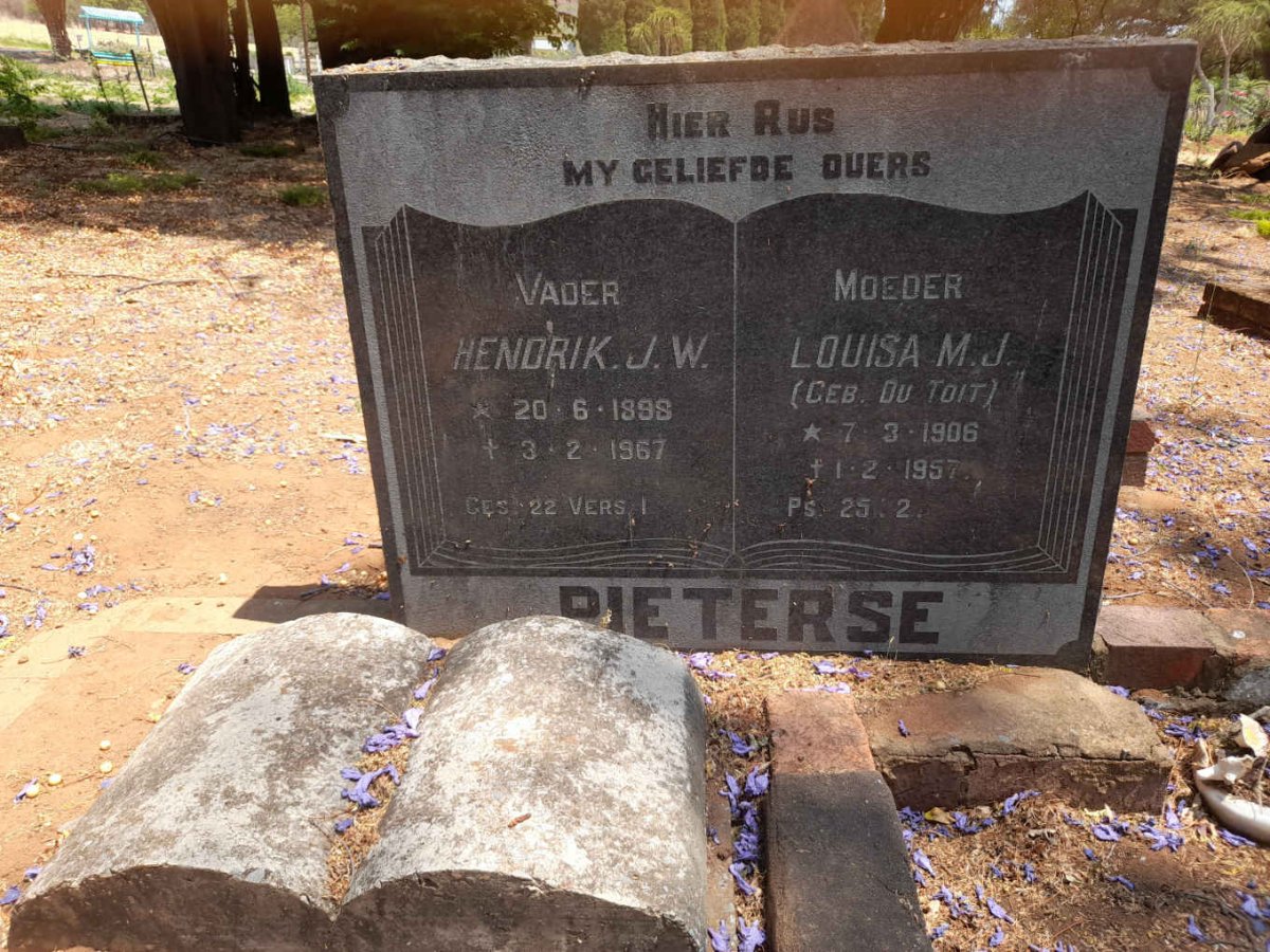 PIETERSE Hendrik J.W. 1898-1967 & Louisa Maria Johanna DU TOIT 1906-1957