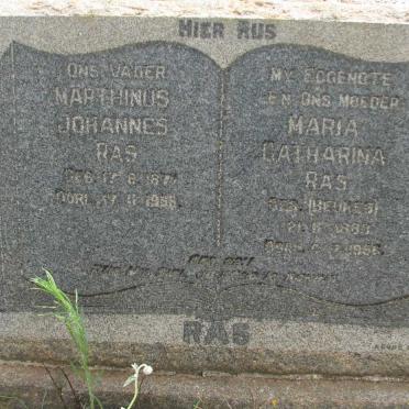RAS Marthinus Johannes 187?-1956 &amp; Maria Catharina BEUKES 1869-1956