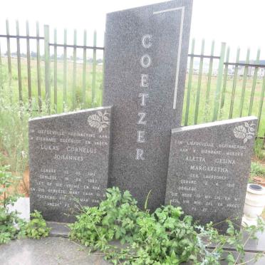 COETZER Lukas Cornelius Johannes 1911-1982 &amp; Aletta Gesina LAUBSCHER 1910-
