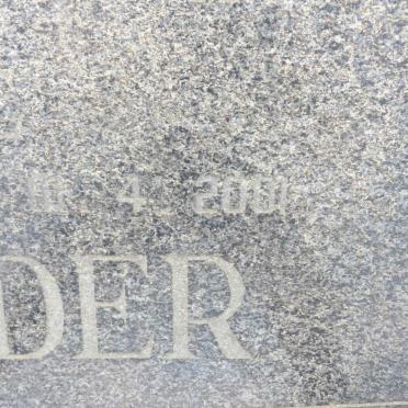 HOLDER Ambrose 1939-1994 &amp; Irene 1948-2001