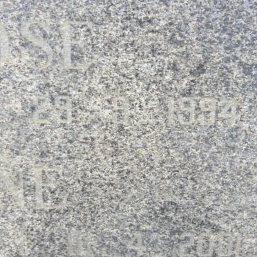 HOLDER Ambrose 1939-1994 &amp; Irene 1948-2001