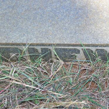 CHEW Beverly -1941 &amp; Mary McCOMBIE -1918