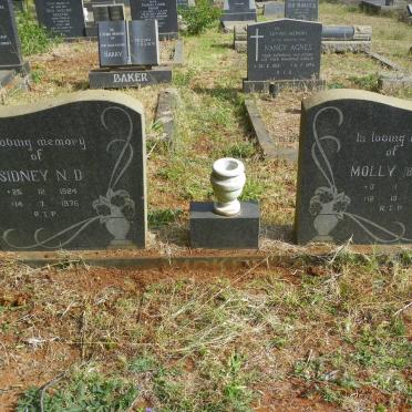 McKEE Sidney N.D. 1924-1975 &amp; Molly BRITT 1927-1975