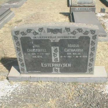 E - Surnames beginning with - E