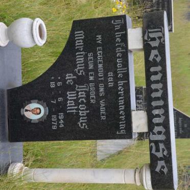 HENNINGSE Martinus Jacobus De Walt 1944-1979