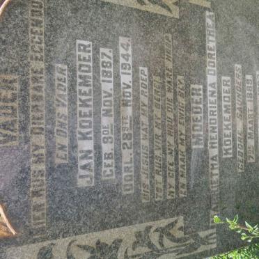 KOEKEMOER Jan 1887-1944 &amp; Magrietha Hendriena Dorethea SAUNDERS 1889-1963