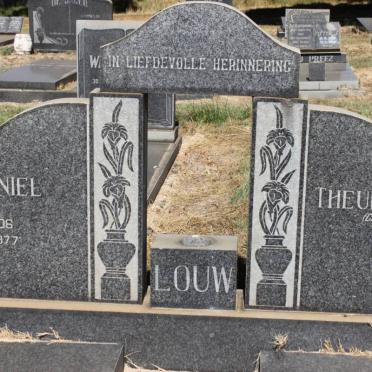 LOUW Daniel 1906-1977 &amp; Theunsina J. GROBBELAAR 1904-1991