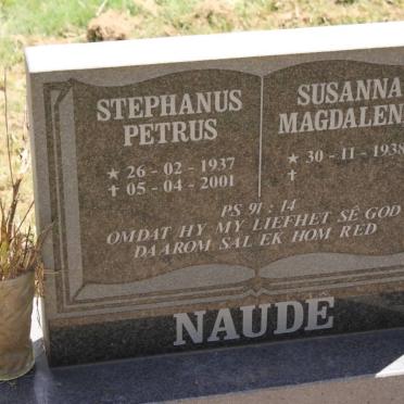 NAUDE Stephanus Petrus 1937-2001 &amp; Susanna Magdalena 1938-