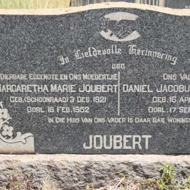 JOUBERT Daniel Jacobus 1910-1972 &amp; Margaretha Marie SCHOONRAAD 1921-1952