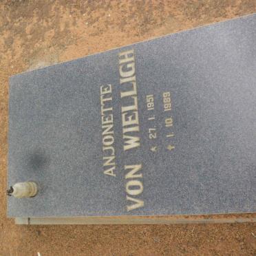 WIELLIGH Anjonette, von 1951-1989