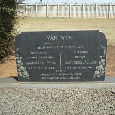 WYK Mattheus Jacobus, van 1915-1991 &amp; Magdalena Josina 1919-1981