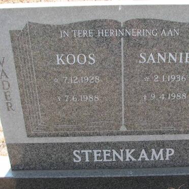 STEENKAMP Koos 1928-1988 &amp; Sannie 1936-1988