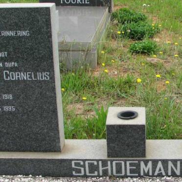 SCHOEMAN Gerhardus Cornelius 1918-1995 &amp; Isabella Johanna Elizabeth 1927-