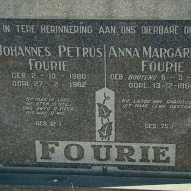 FOURIE Johannes Petrus 1880-1962 &amp; Anna Margaretha BOOYENS 1884-1964