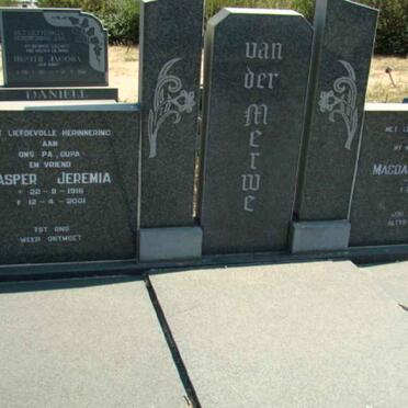 MERWE Casper Jeremia 1915-2001 &amp; Magdalena Cecilia