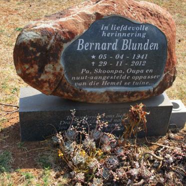 BLUNDEN Bernard 1941-2012