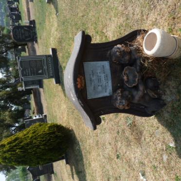 GROBLER Phyllis Irene 194?-