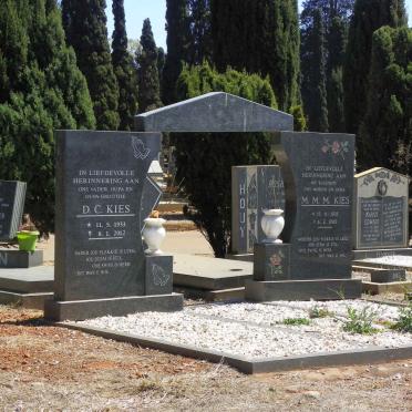 KIES D.C. 1933-2012 &amp; M.M.M. 1935-1985