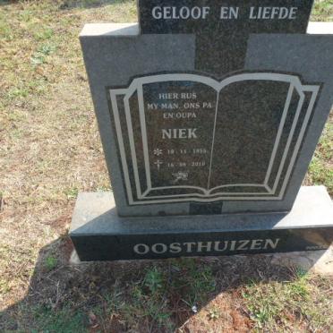 OOSTHUIZEN Niek 1955-2010