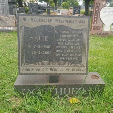 OOSTHUIZEN Salie 1938-2002