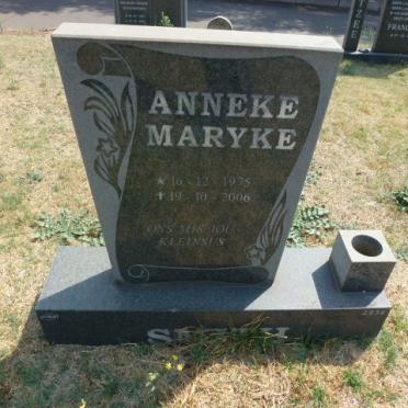 SMITH Anneke Maryke 1975-2006