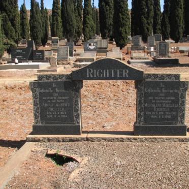 RICHTER Adolf Albert 1874-1964 &amp; Magdalena Magrietha SCHUTTE 1881-1968