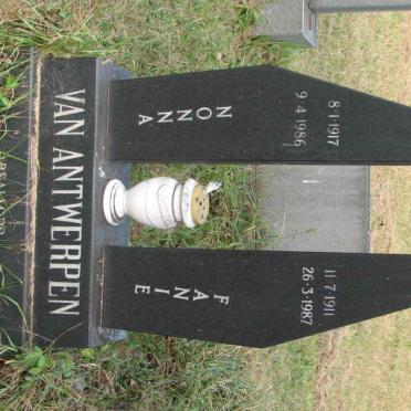 ANTWERPEN Fanie, van 1911-1987 &amp; Nonna 1917-1986