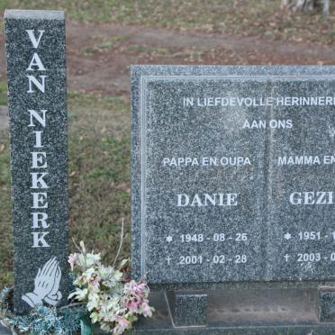 NIEKERK Danie, van 1948-2001 &amp; Gezina 1951-2003