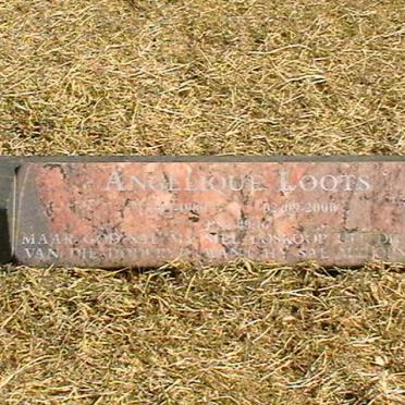LOOTS Angelique 1980-2000
