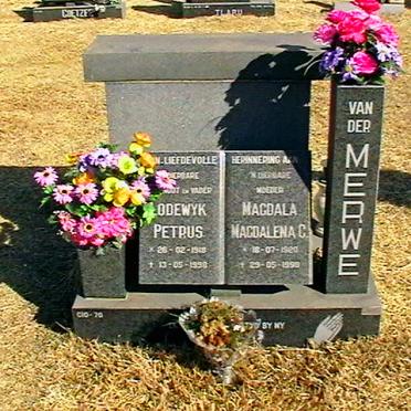 MERWE Lodewyk Petrus, van der 1918-1998 &amp; Magdala Magdalena C. 1920-1998