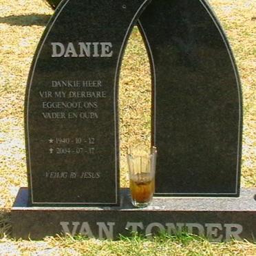 TONDER Danie, van 1940-2004