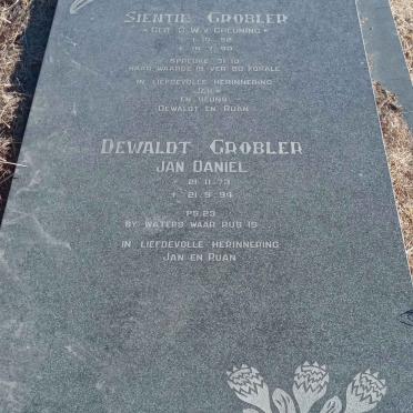 GROBLER G.W. nee VAN GREUNING 1952-1990 :: GROBLER Jan Daniel 1973-1994