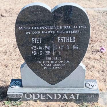 ODENDAAL Piet 1940-2015 & Esther 1946-