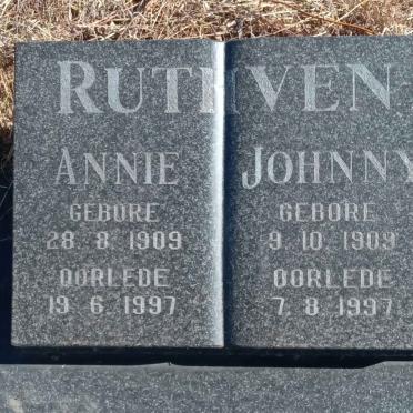 RUTHVEN Johnny 1909-1997 & Annie 1909-1997