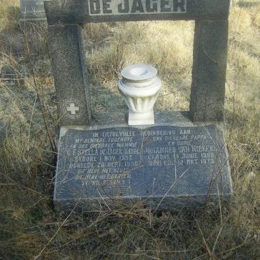JAGER Johannes van Niekerk, de 1898-1973 &amp; C.F. Stella NAUDE 1903-1950