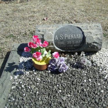 PIENAAR A.S. -1977
