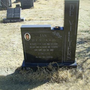 VILLIERS Ian, de 1973-1994