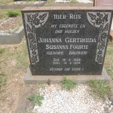 FOURIE Johanna Gertruida Susanna nee BRUWER 1888-1974