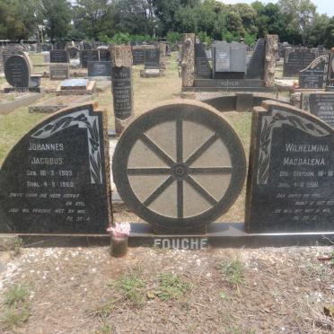 FOUCHE Johannes Jacobus 1903-1960 &amp; Wilhelmina Magdalena STRYDOM 1904-1981