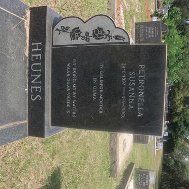 HEUNES Petronella Susanna 1897-1990